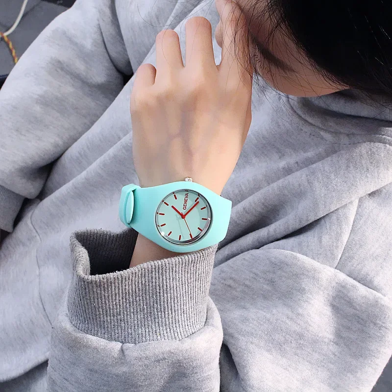 Erkekler izle Kadın Krem Rengi - Silicone Band Women incelemesi ve fiyatı